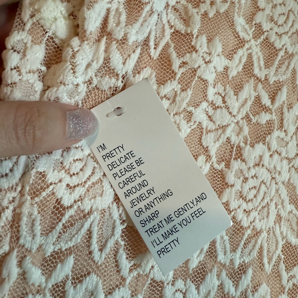 NWT Venus Cream Lace Cocktail Dress - Picture 4 of 5